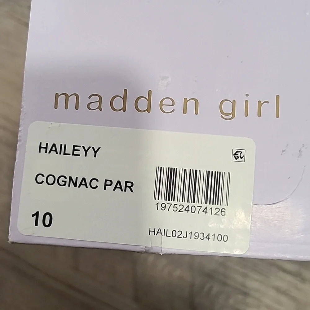 Madden Girl Haileyy Sandals Cognac Paris Size 10